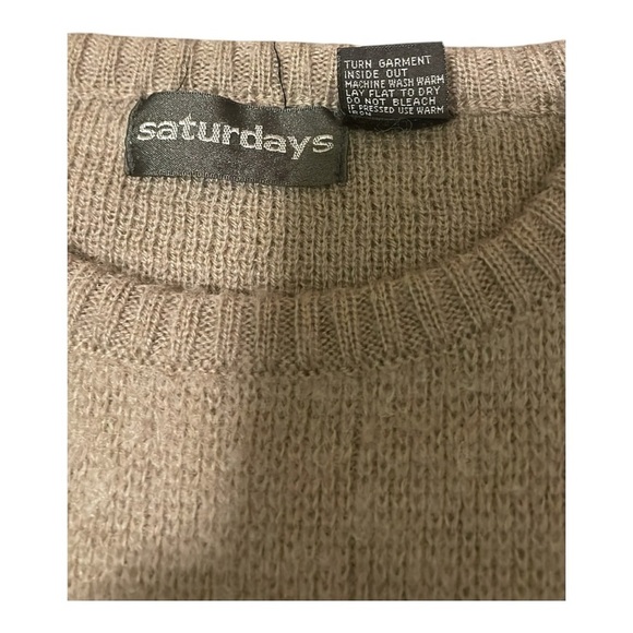 Tan and Gray Crewneck Sweater with Ribbed Details - Picture 4 of 8